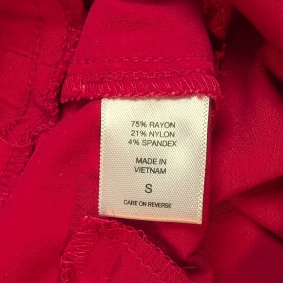 NWT Women's New York & Company Hot Pink Stretch Legging Shorts, Small - Picture 4 of 5